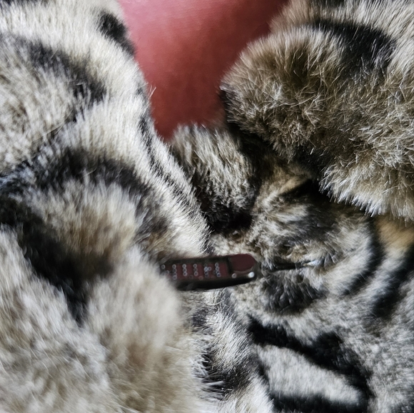 Amanda Collection women's faux leopard fur swing jacket. Size small. - Picture 4 of 12